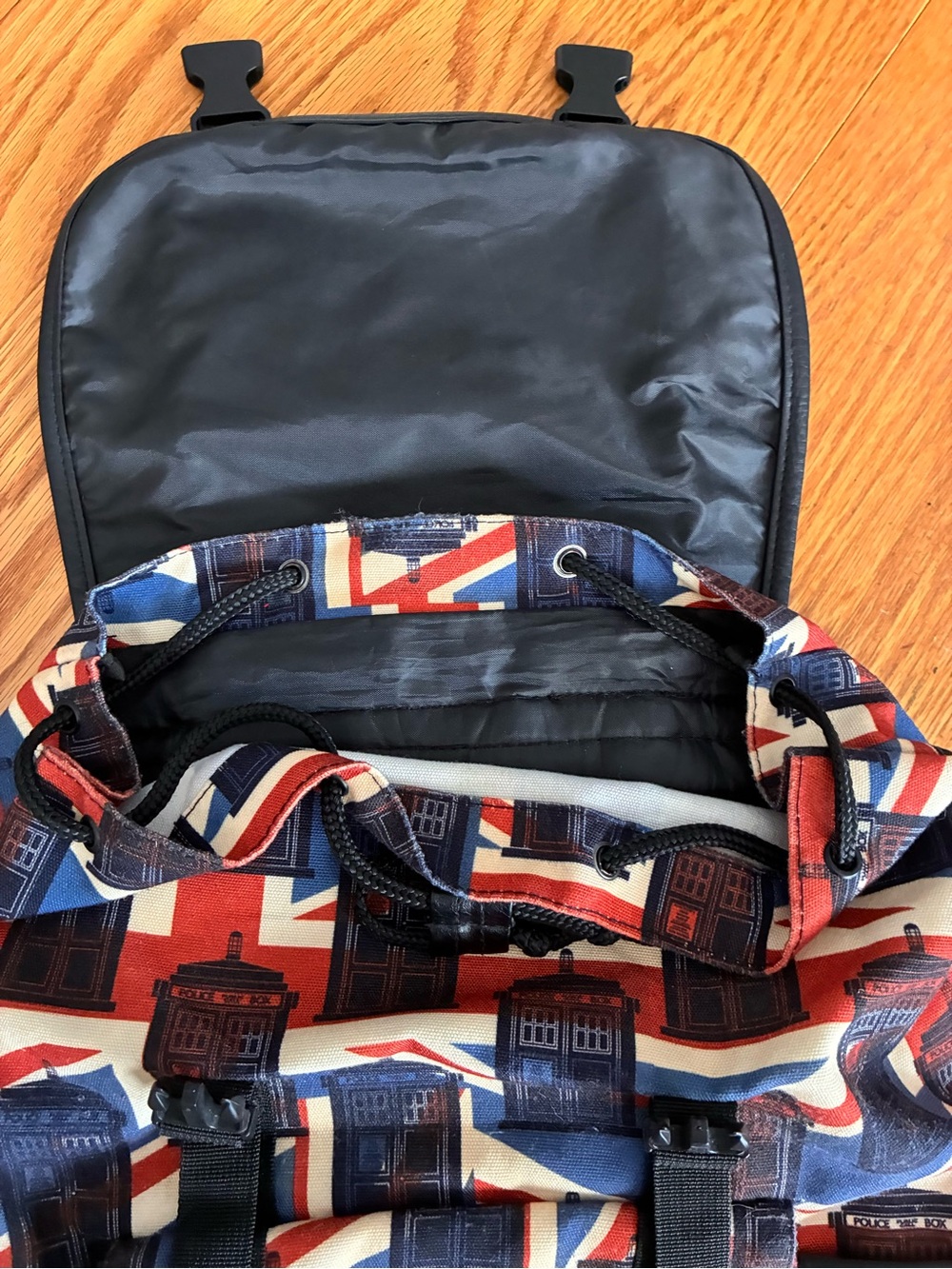 BBC Dr. Who Union Jack Pattern Drawstring Backpack - Picture 7 of 11